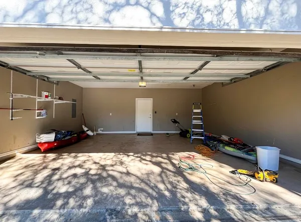 $2,650 | 304 Deer Hollow Drive, Horseshoe Bay, TX 78657