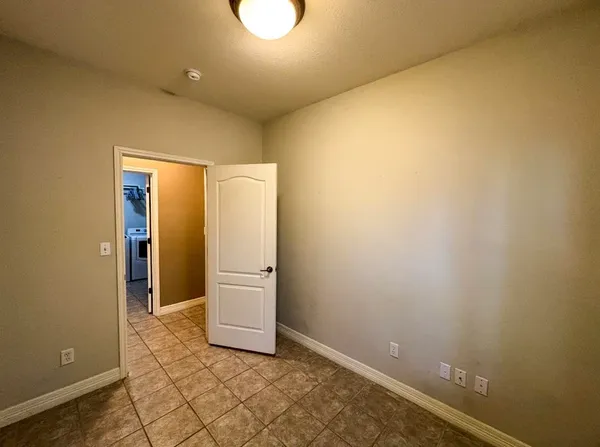 $2,650 | 304 Deer Hollow Drive, Horseshoe Bay, TX 78657