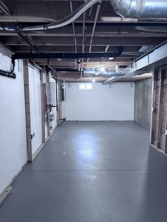 9 Columbia Street, Unit 1 Holyoke, MA 01040 - Photo 14 of 16