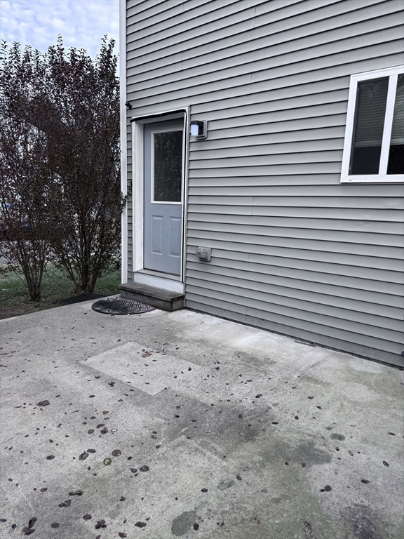 9 Columbia Street, Unit 1 Holyoke, MA 01040 - Photo 15 of 16