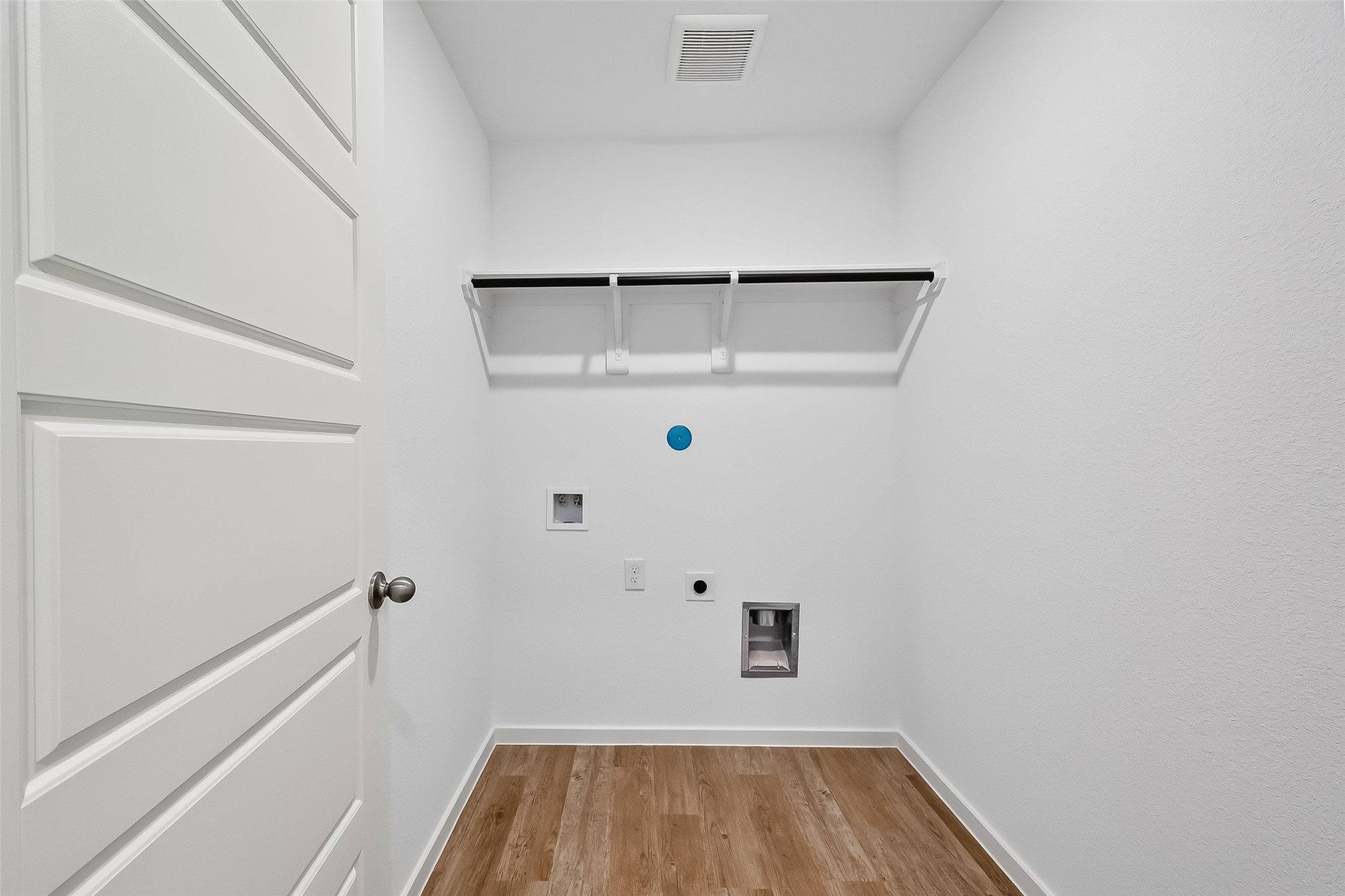 2115 Spring Hollow Drive Baytown, TX 77521 - Photo 13 of 36 a view of bathroom