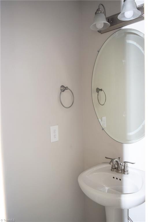 150 Tilly Road Madison, NC 27025 - Photo 12 of 38 Powder room on main level
