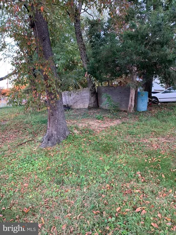 a view of a outdoor space