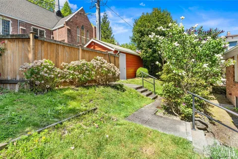 $999,950 | 8205 19th Avenue Northeast, Seattle, WA 98115