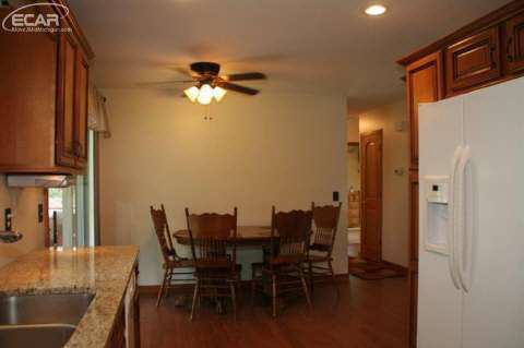 1408 Reid Road Flint, MI 48507 - Photo 11 of 20 20436083-10.JPG