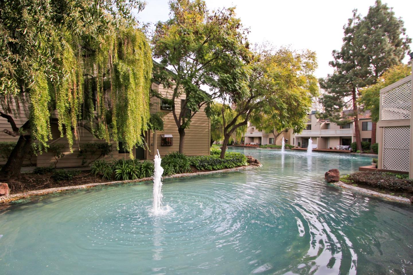 905 West Middlefield Road, Unit 917 Mountain View, CA 94043 - Photo 21 of 26