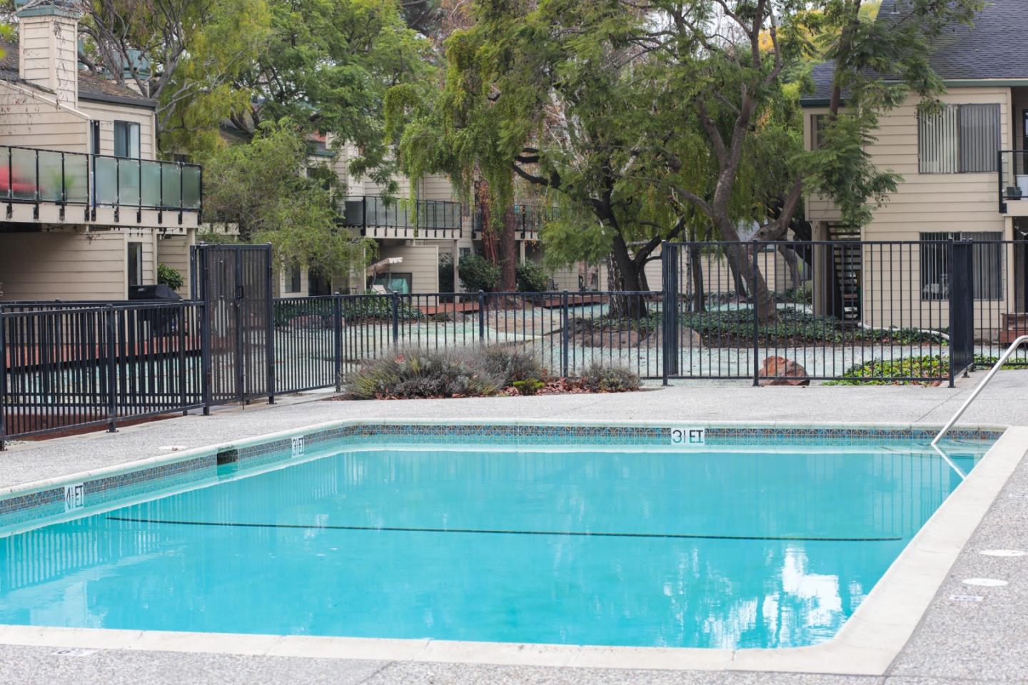 905 West Middlefield Road, Unit 917 Mountain View, CA 94043 - Photo 24 of 26