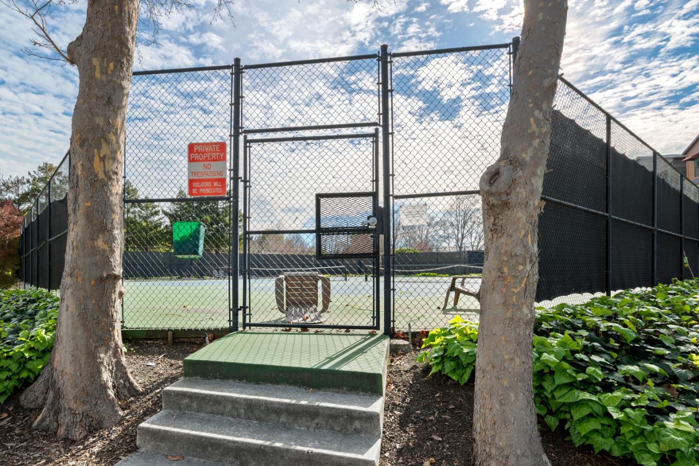 905 West Middlefield Road, Unit 917 Mountain View, CA 94043 - Photo 26 of 26