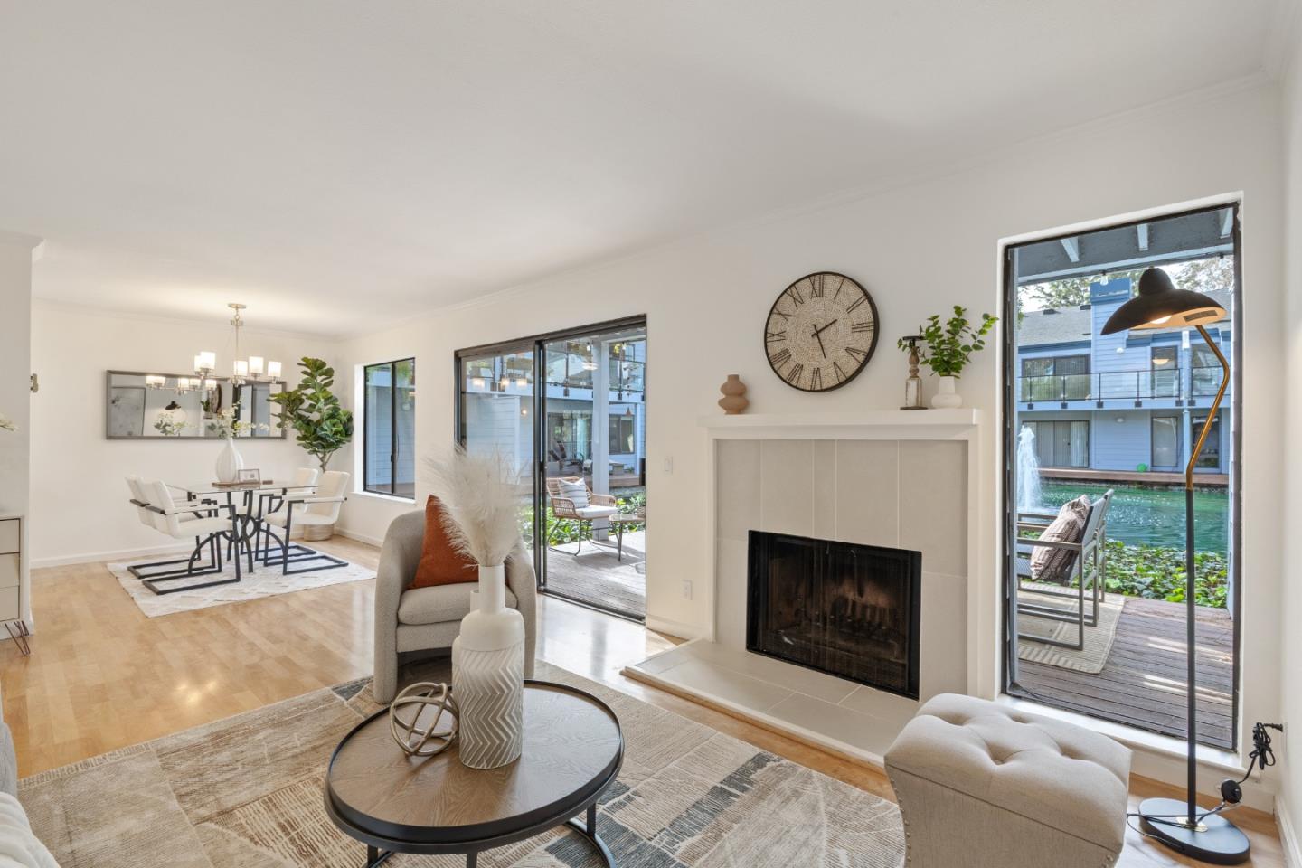 905 West Middlefield Road, Unit 917 Mountain View, CA 94043 - Photo 4 of 26