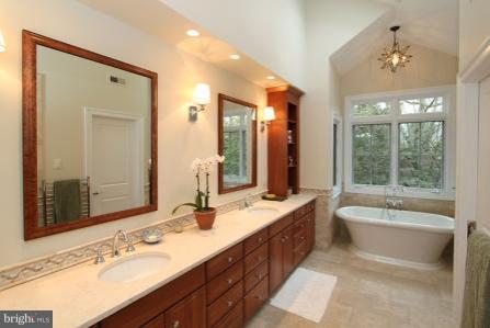 5432 Mohican Road Bethesda, MD 20816 - Photo 12 of 27 Bath (Master)
