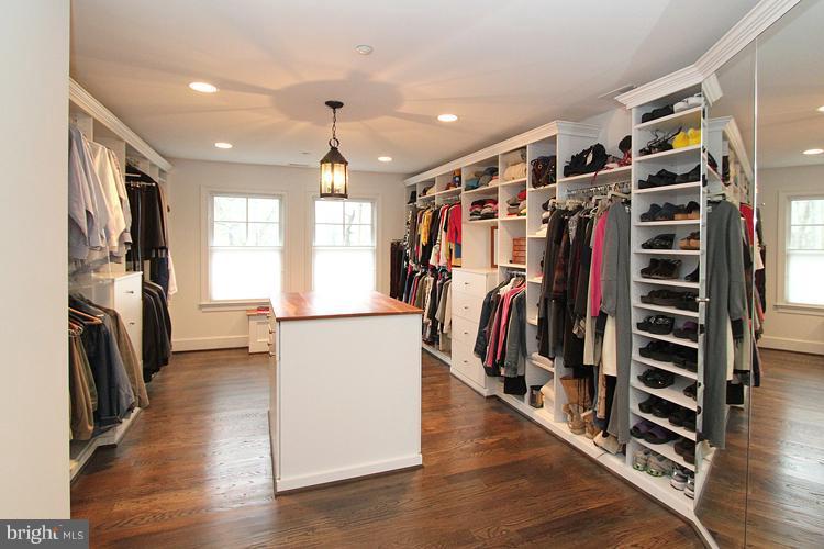 5432 Mohican Road Bethesda, MD 20816 - Photo 13 of 27 Master Bedroom Walk In Closest - 240 Square Feet!