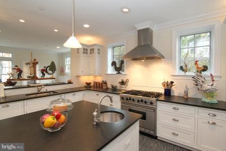 5432 Mohican Road Bethesda, MD 20816 - Photo 10 of 27 Kitchen