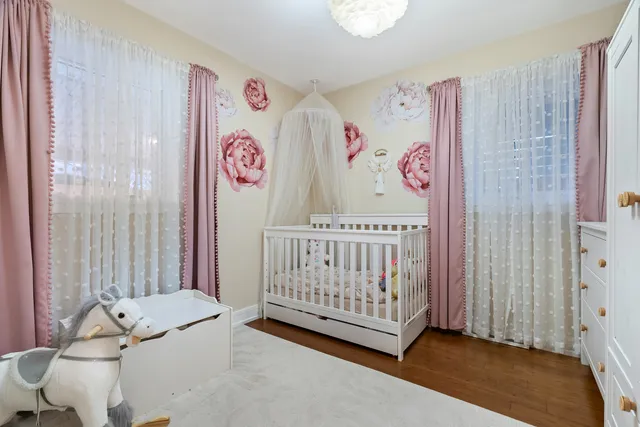 $299,900 | 8239 Sayre Avenue, Burbank, IL 60459