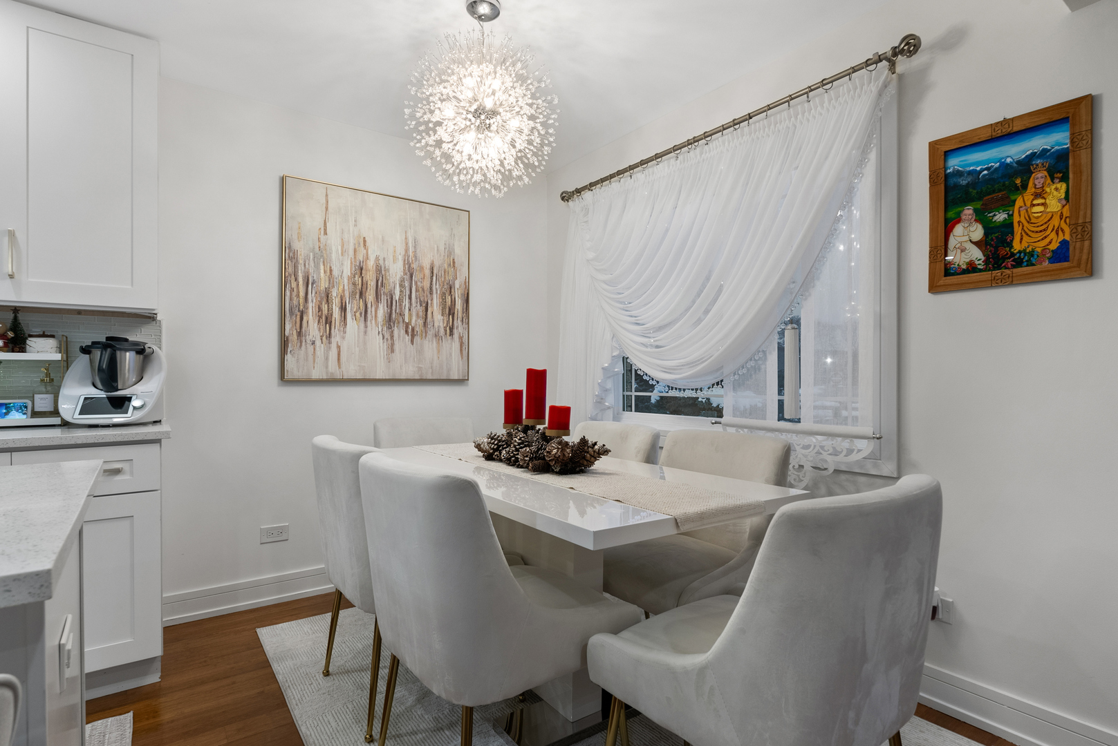 8239 Sayre Avenue Burbank, IL 60459 - Photo 8 of 30 a dining room with furniture and window