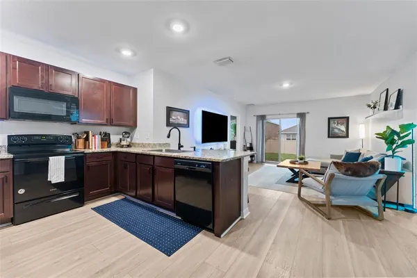 $393,000 | 10918 Trailing Vine Drive, Tampa, FL 33610