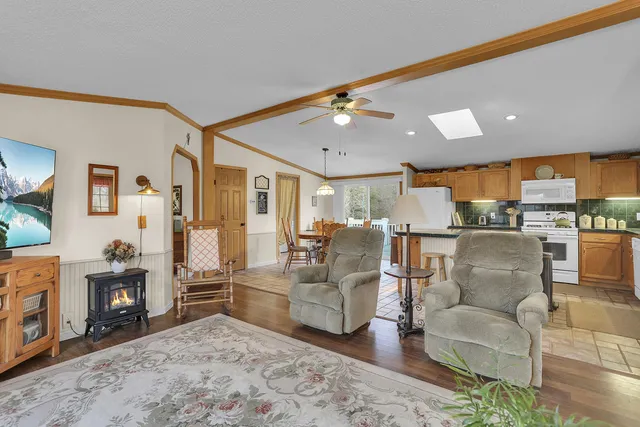 $274,900 | 5158 Page Avenue, Jackson, MI 49201