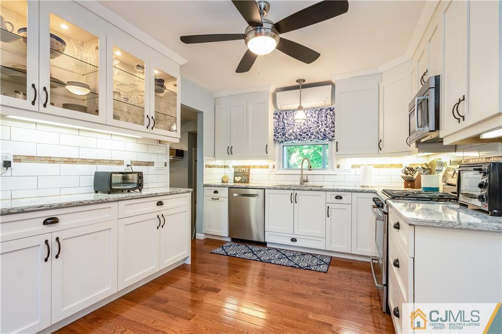 22 Orchard Road Middlesex, NJ 08846 - Photo 7 of 43
