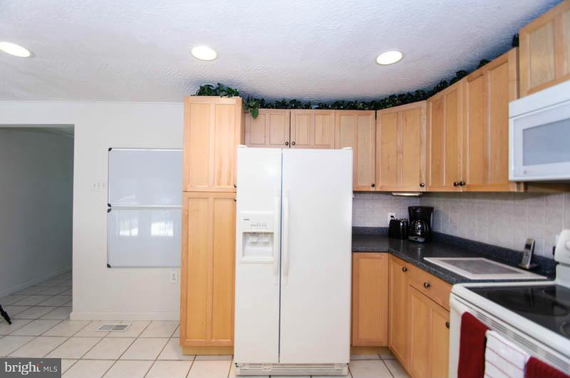 98 Grace Road Huntingtown, MD 20639 - Photo 7 of 24 Kitchen
