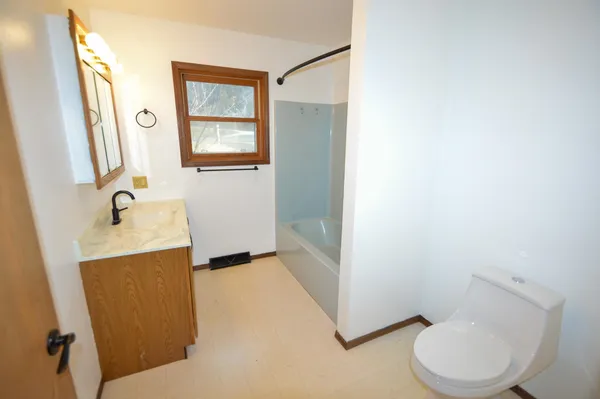 $254,900 | 11709 Co Hwy VV, Cassville, WI 53806