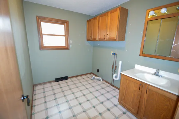$254,900 | 11709 Co Hwy VV, Cassville, WI 53806