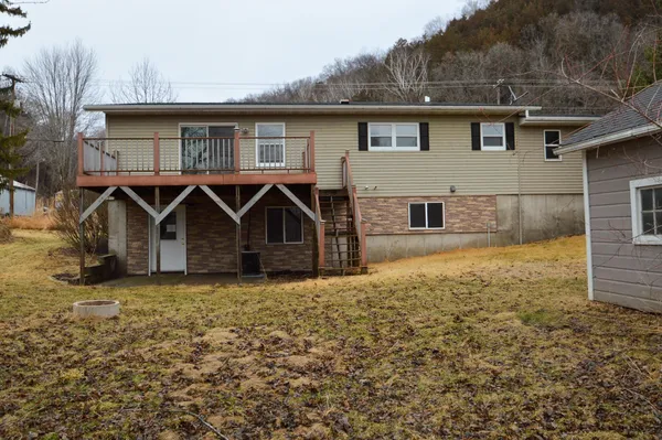 $254,900 | 11709 Co Hwy VV, Cassville, WI 53806