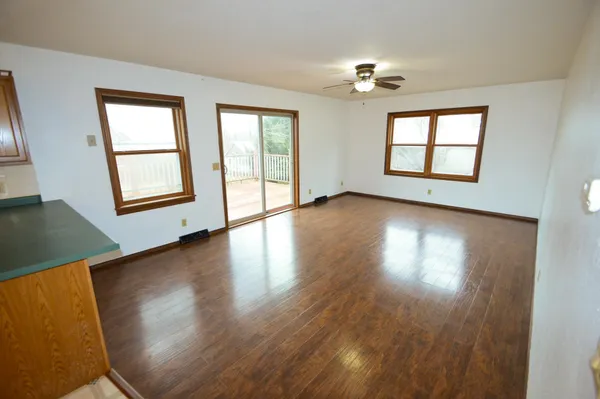 $254,900 | 11709 Co Hwy VV, Cassville, WI 53806