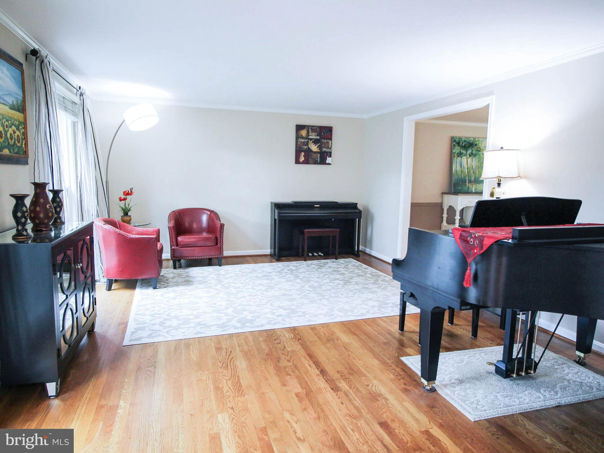 12429 Over Ridge Road Rockville, MD 20854 - Photo 4 of 40