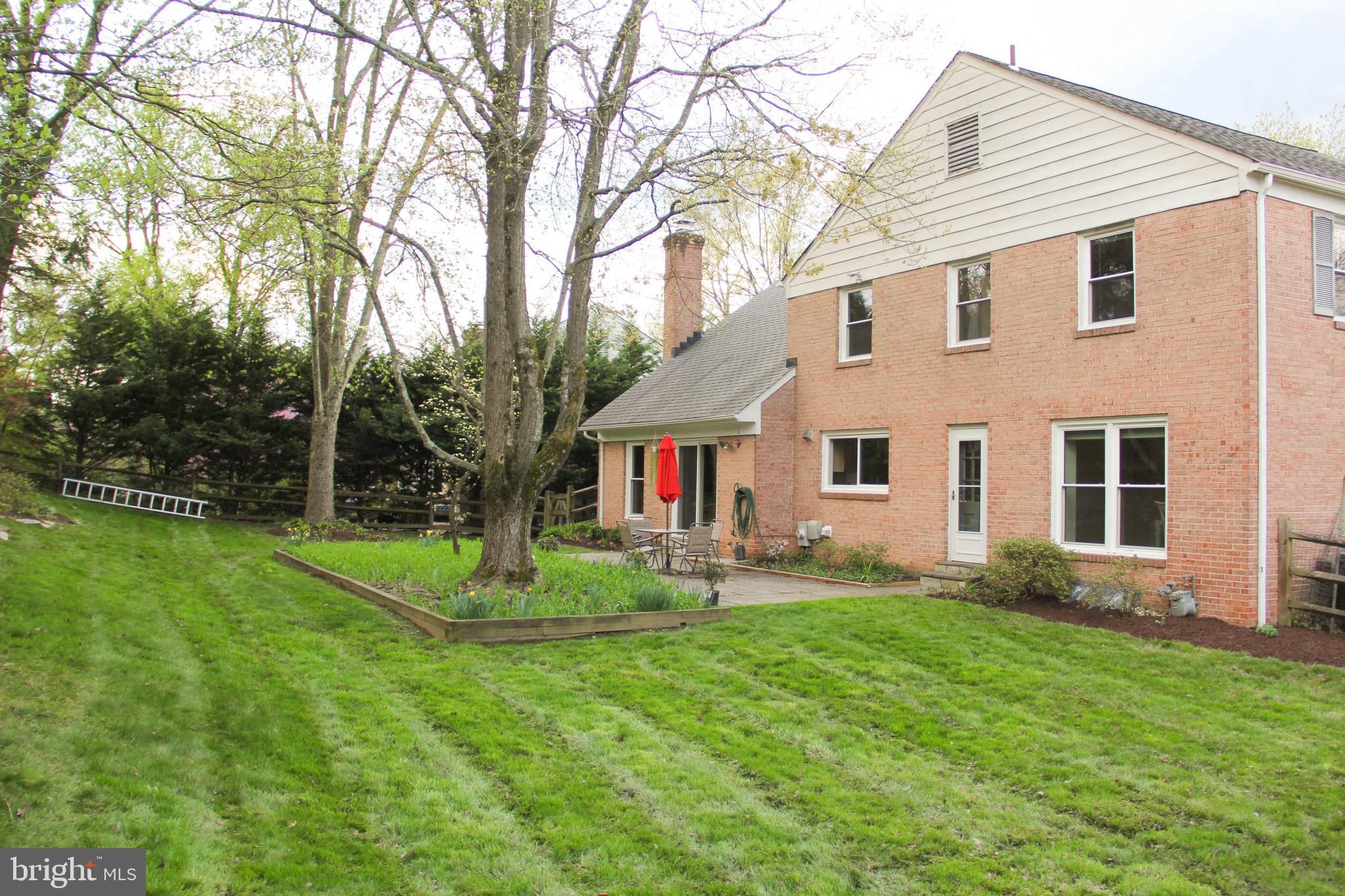 12429 Over Ridge Road Rockville, MD 20854 - Photo 34 of 40