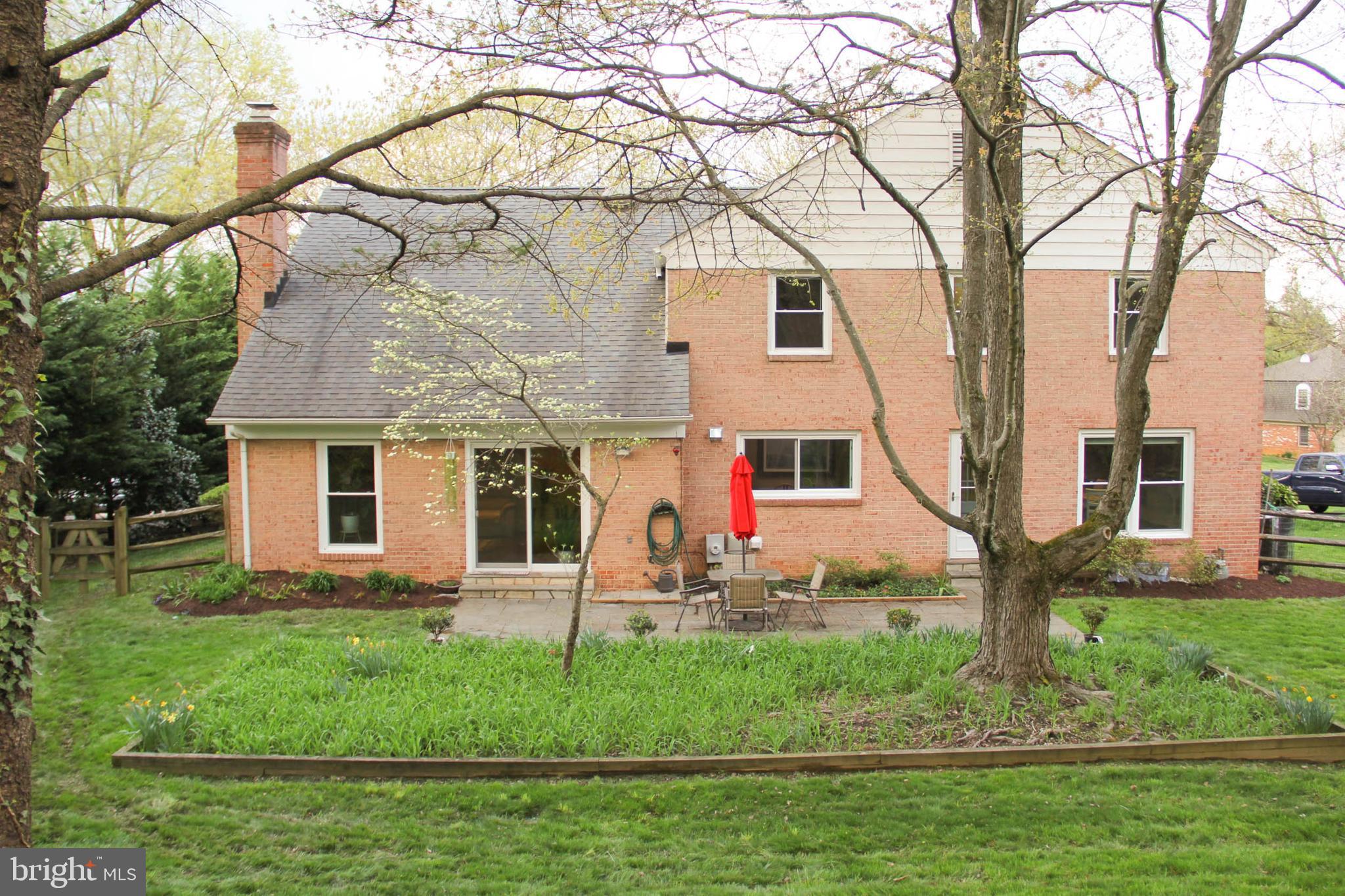 12429 Over Ridge Road Rockville, MD 20854 - Photo 35 of 40