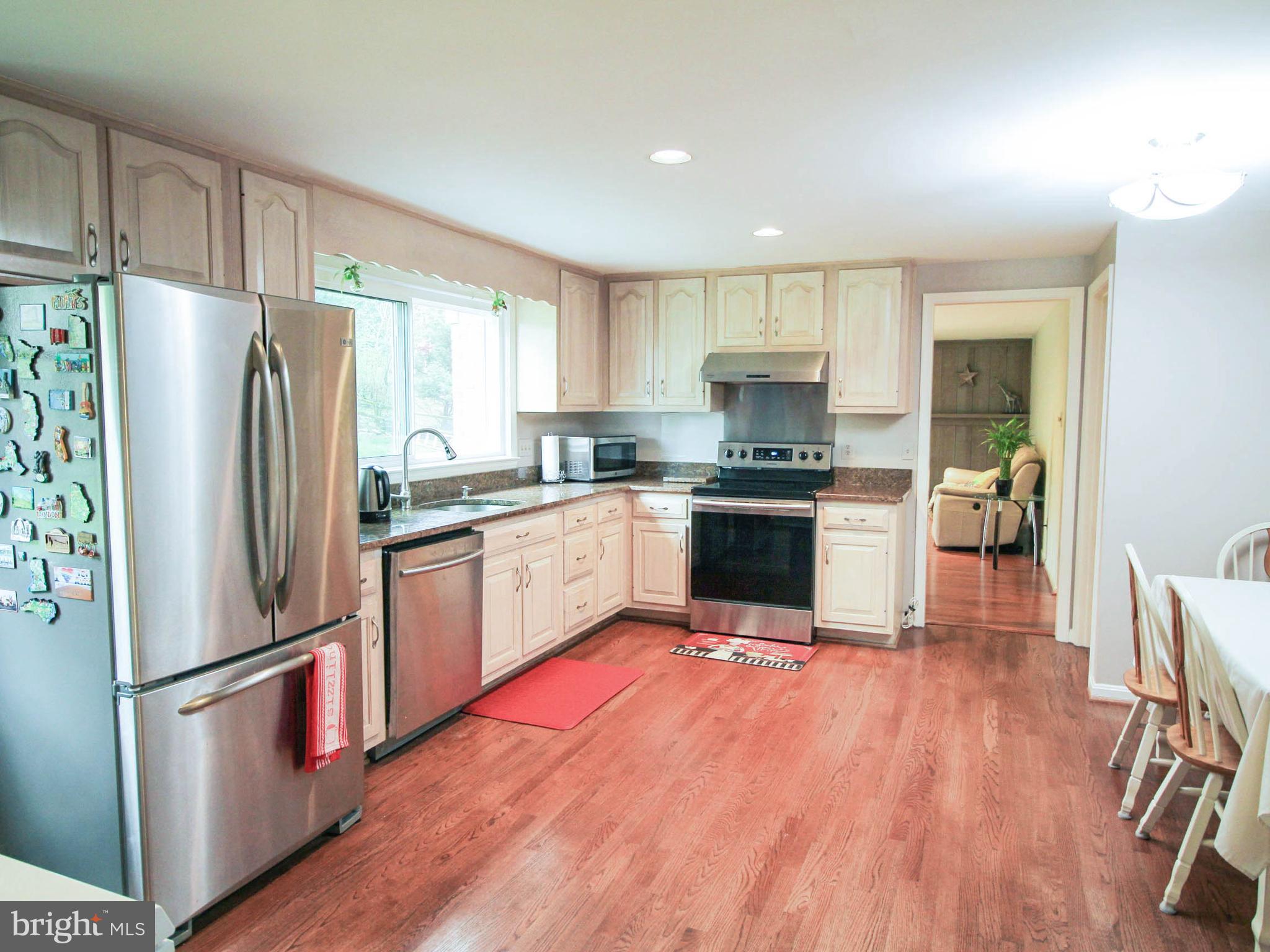 12429 Over Ridge Road Rockville, MD 20854 - Photo 10 of 40