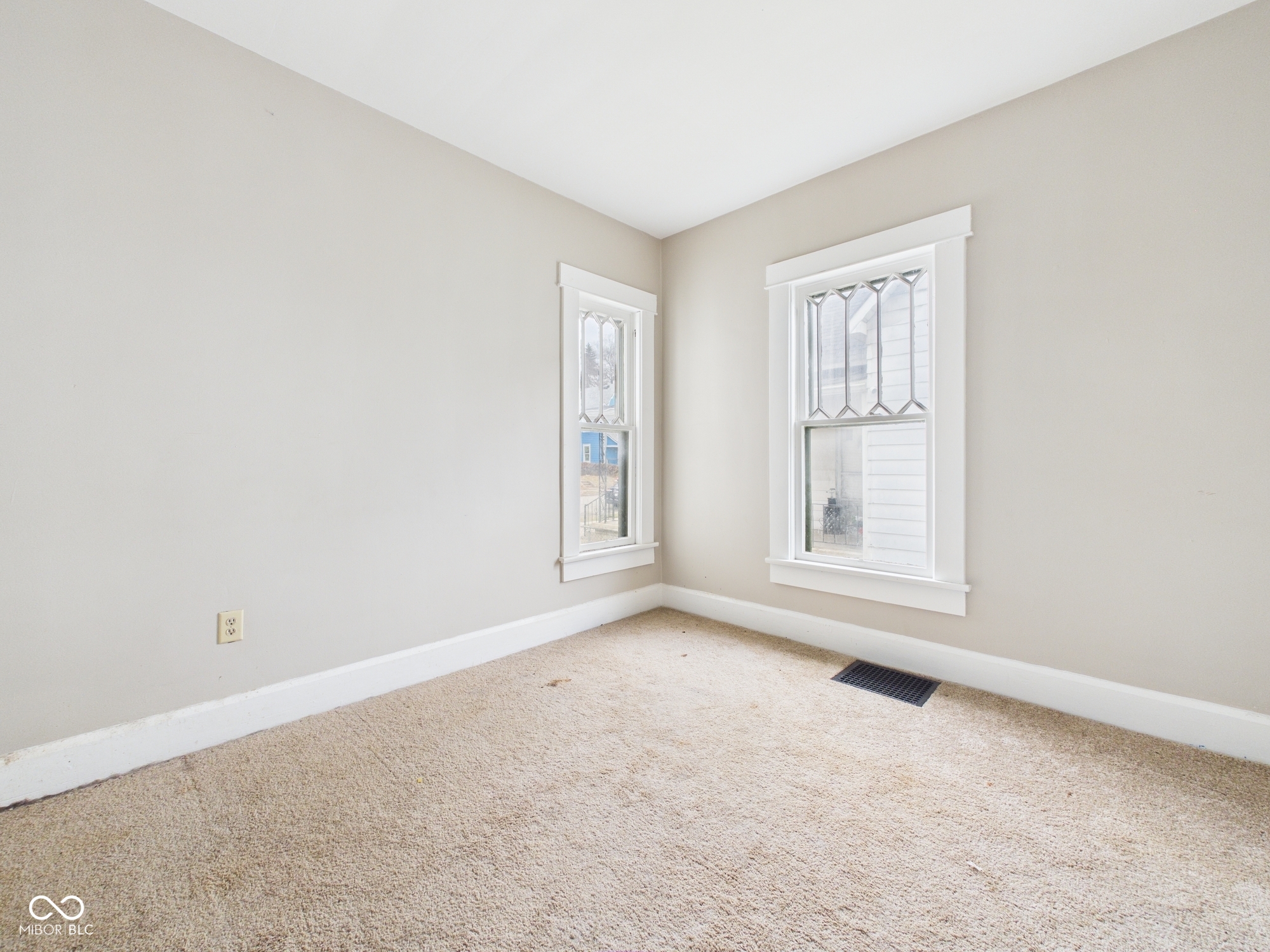 2226 Fletcher Street Anderson, IN 46016 - Photo 8 of 24