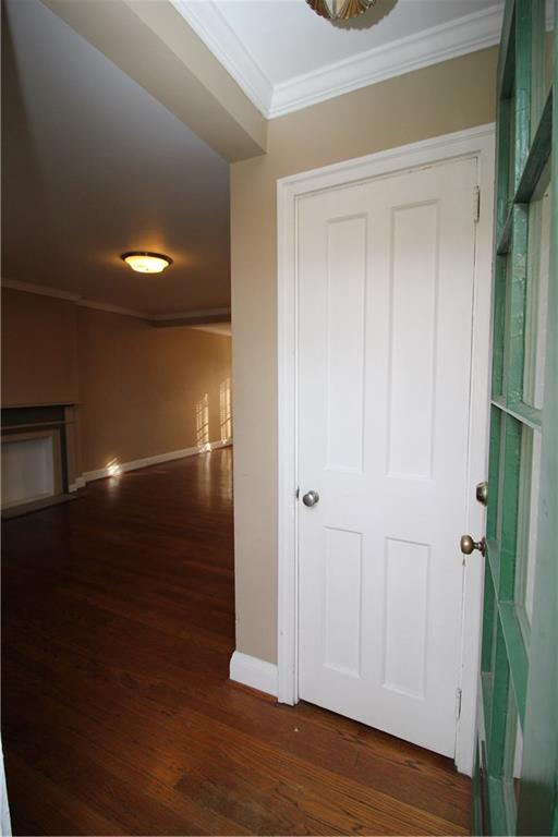 437 Olympia Road Pittsburgh, PA 15211 - Photo 2 of 23 Entry with coat closet.