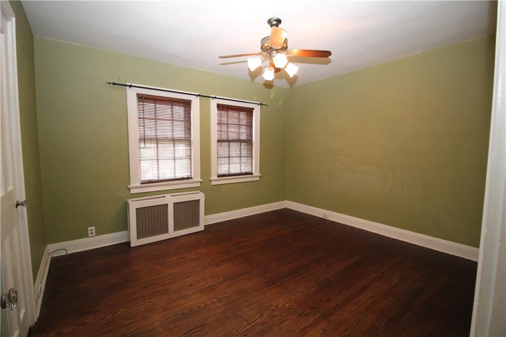 437 Olympia Road Pittsburgh, PA 15211 - Photo 11 of 23 Master bedroom as seen from the door.