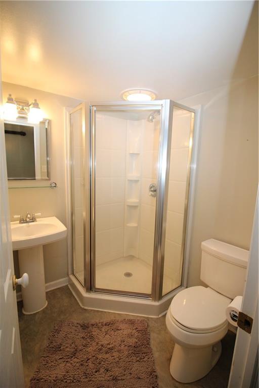 437 Olympia Road Pittsburgh, PA 15211 - Photo 16 of 23 Lower level bath.