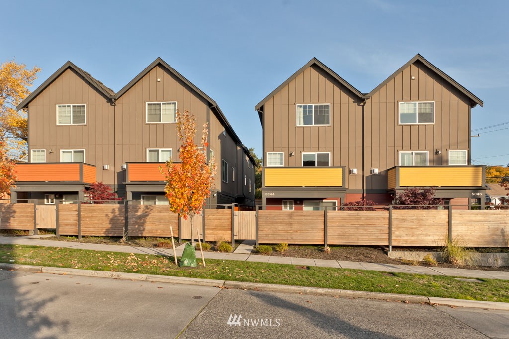 5345 16th Avenue South Seattle, WA 98108 - Photo 1 of 15