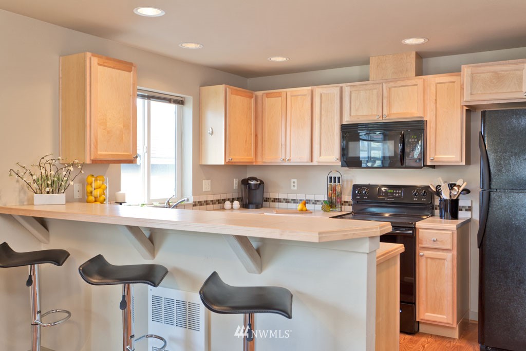 5345 16th Avenue South Seattle, WA 98108 - Photo 5 of 15