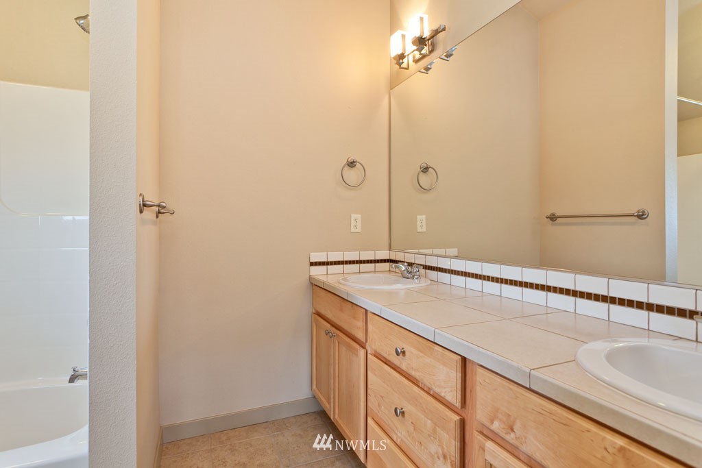 5345 16th Avenue South Seattle, WA 98108 - Photo 10 of 15