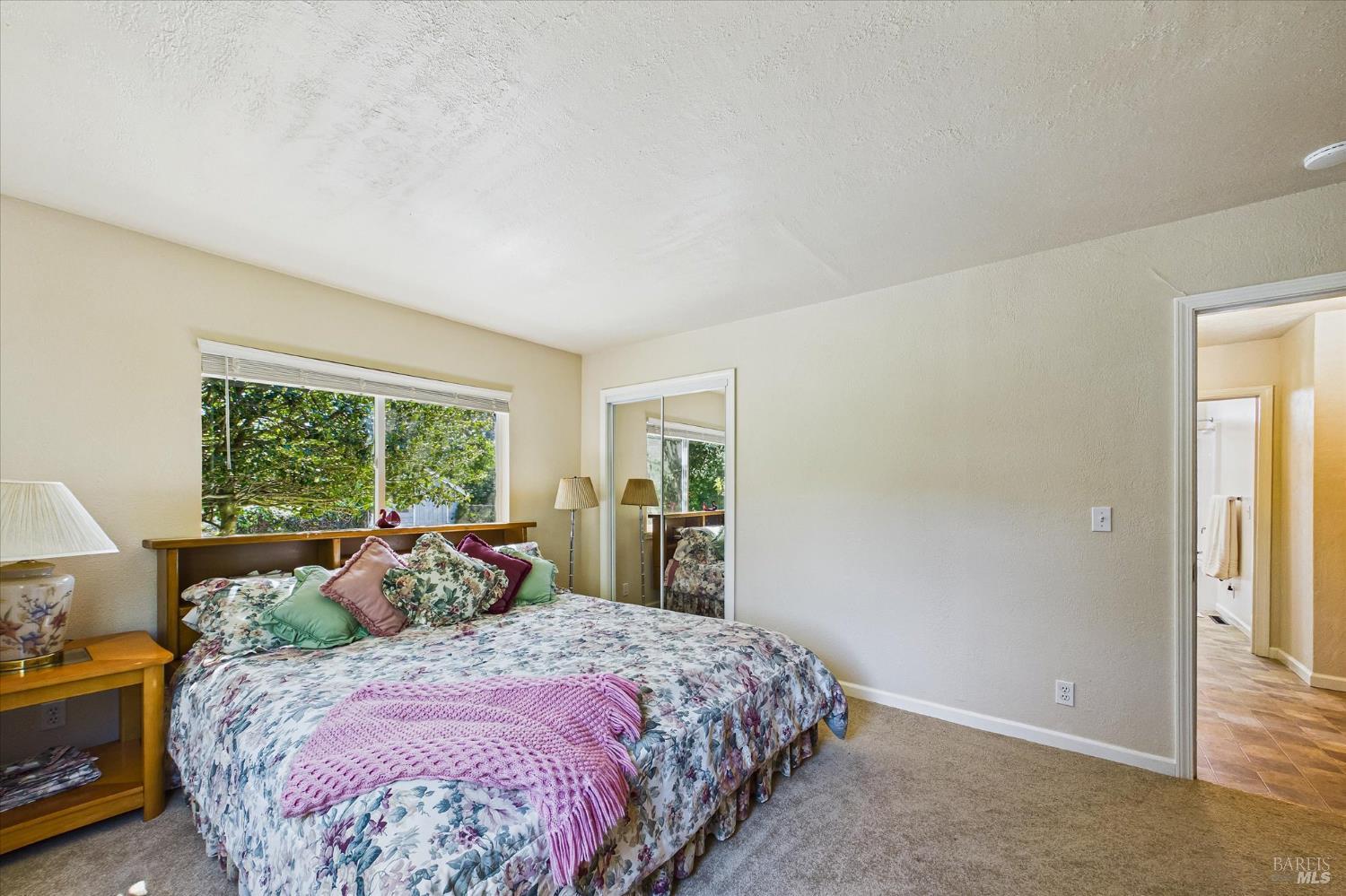 305 Belleview Avenue Rio Dell, CA 95562 - Photo 43 of 76 a bedroom with a large bed and a window