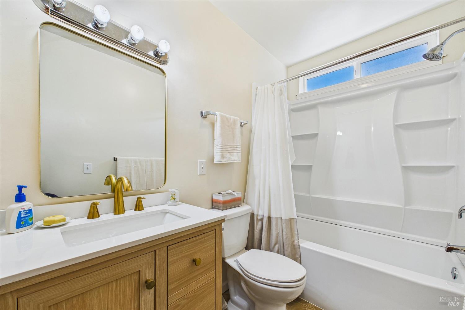 305 Belleview Avenue Rio Dell, CA 95562 - Photo 44 of 76 a bathroom with a sink a toilet and shower
