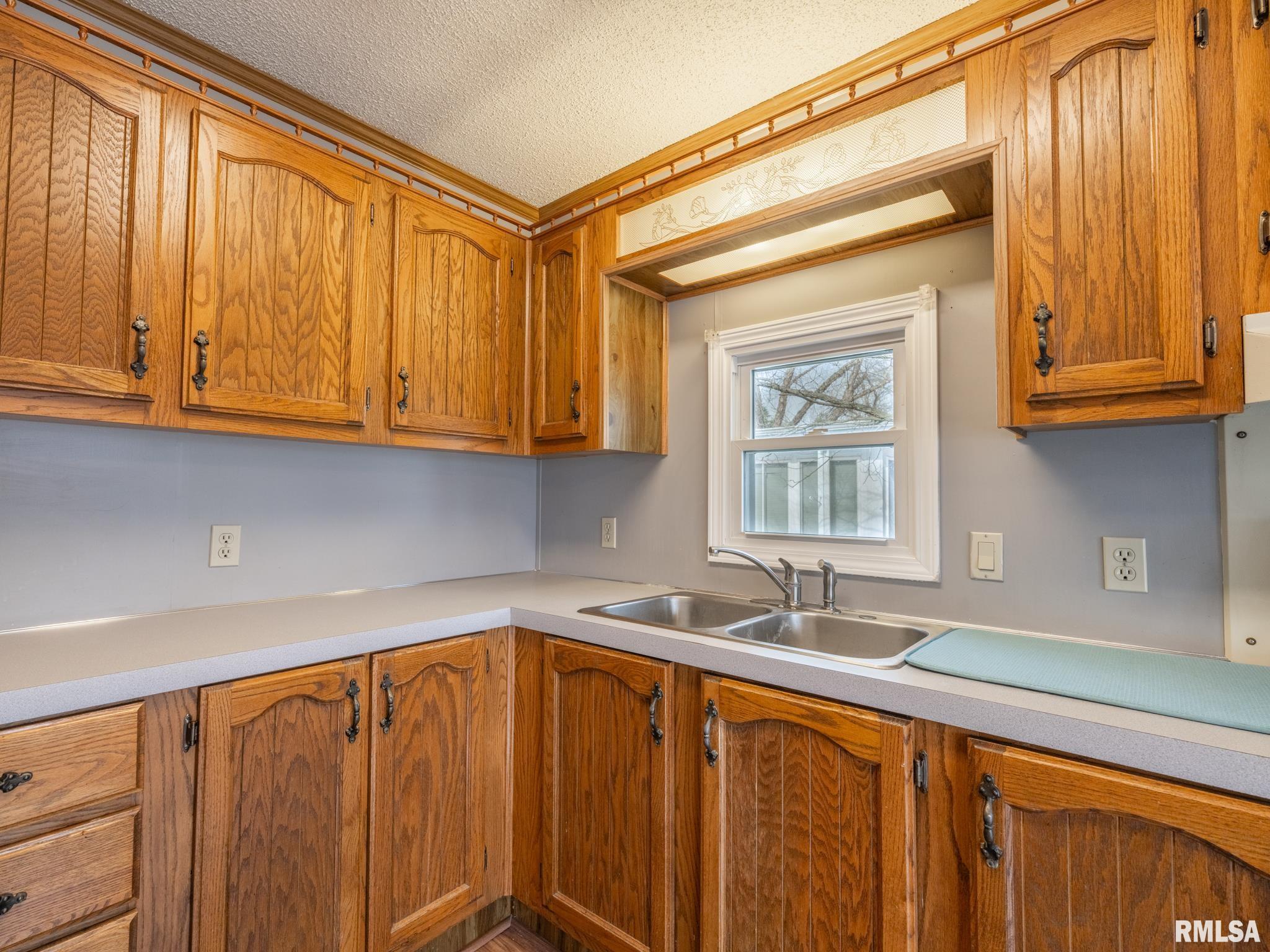 107 Aspen Drive Morton, IL 61550 - Photo 9 of 40