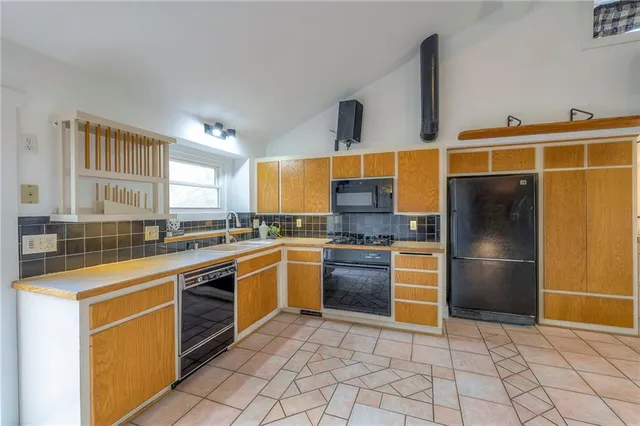 $200,000 | 21607 West 178th Terrace, Olathe, KS 66062