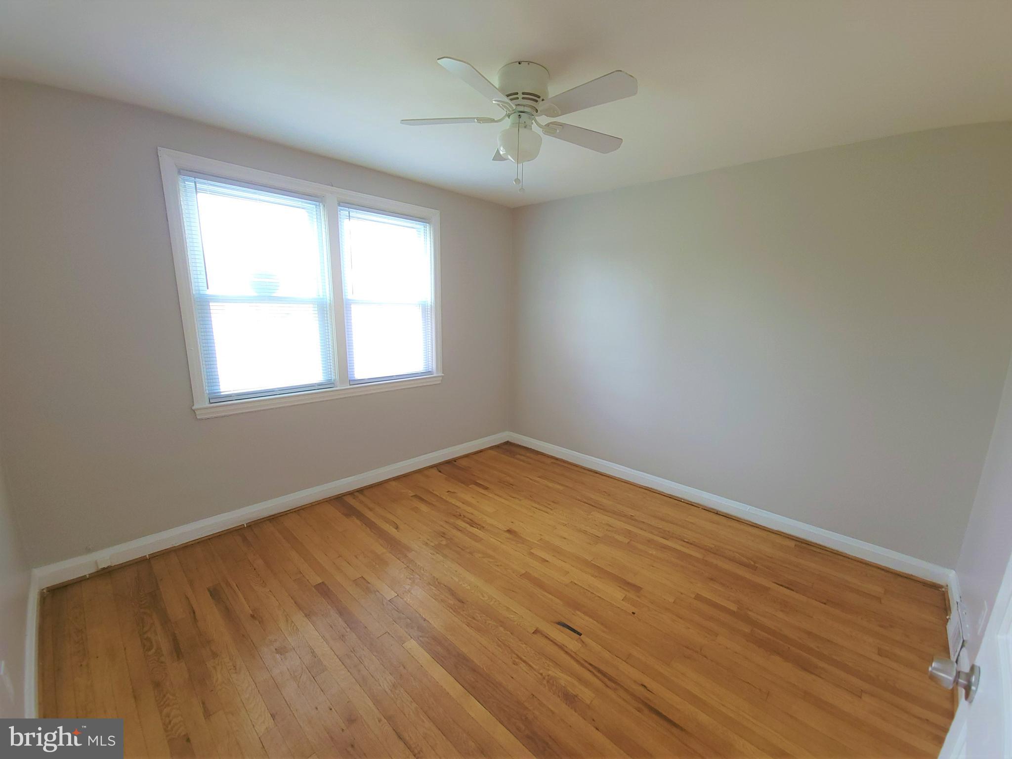 5806 The Alameda Baltimore, MD 21239 - Photo 4 of 21