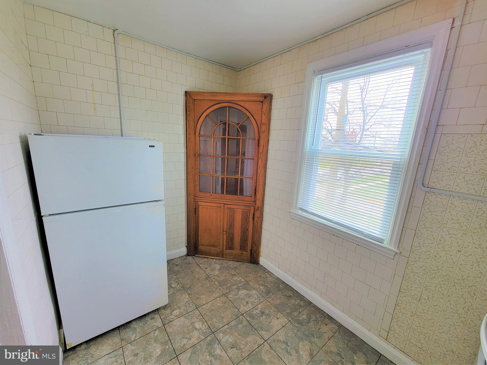 5806 The Alameda Baltimore, MD 21239 - Photo 8 of 21