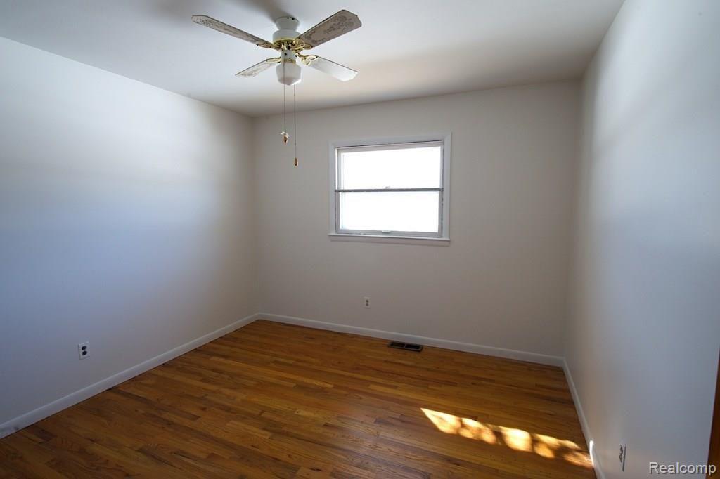 5030 Waldon Road Clarkston, MI 48348 - Photo 19 of 26 DSC_9536.jpg