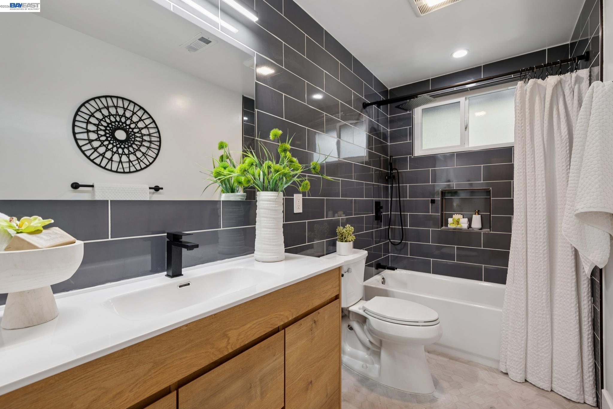 2566 Lancaster Road Hayward, CA 94542 - Photo 21 of 55