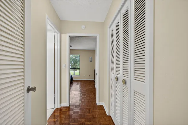 $365,000 | 20 Southeast Turtle Creek Drive, Unit F, Tequesta, FL 33469