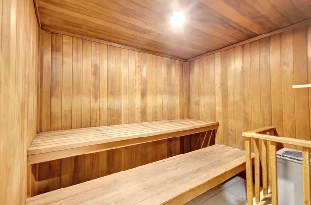 $375,000 | 20 Southeast Turtle Creek Drive, Unit F, Tequesta, FL 33469