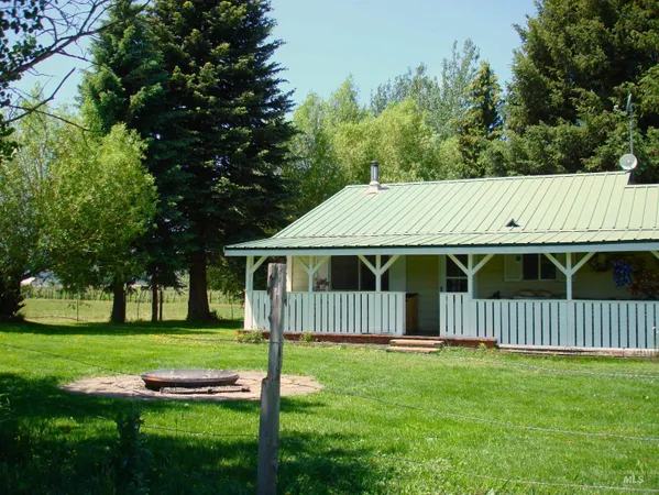 $665,000 | 3756 Farrell Road, New Meadows, ID 83654