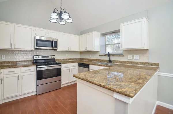 $2,000 | 155 April Waters West, Conroe, TX 77356