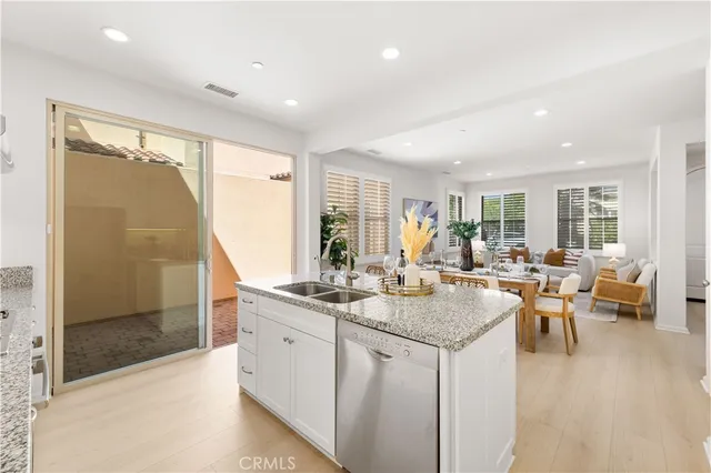 $1,425,000 | 54 Jade Flower, Irvine, CA 92620